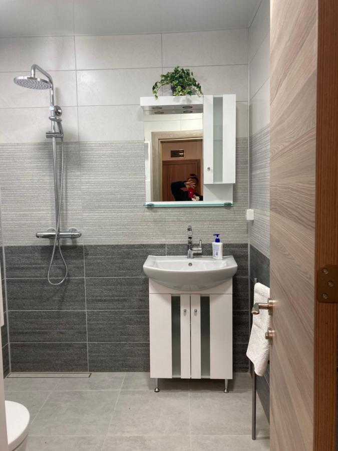 Victor'S Suite , With Private Parking Варна Экстерьер фото