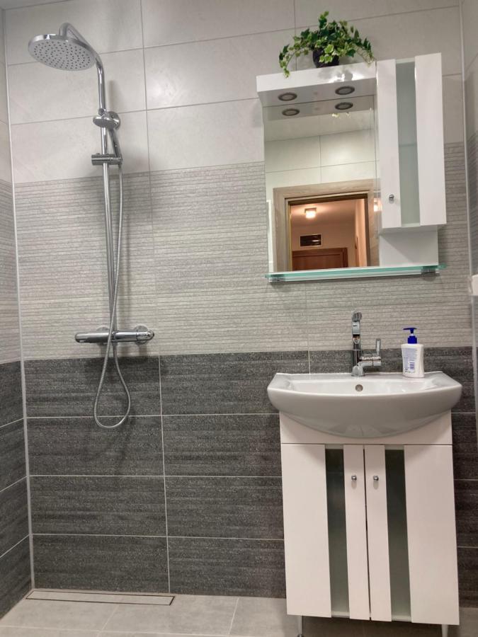 Victor'S Suite , With Private Parking Варна Экстерьер фото
